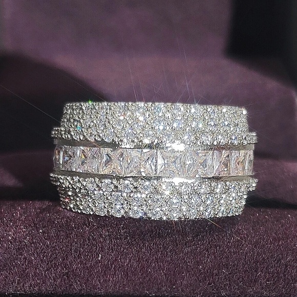 Gorgeous Silver Wide Women Ring - Picture 5 of 5